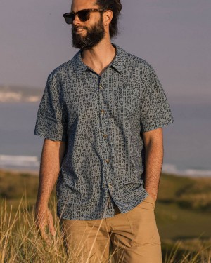 Men's Passenger Cove Organic Cotton Shirts Blue Mini Geo | US-ESQKTR163