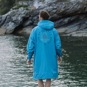 Men's Passenger Escapism Recycled Sherpa Lined Changing Robe Larkspur Blue | US-TBVGPO942