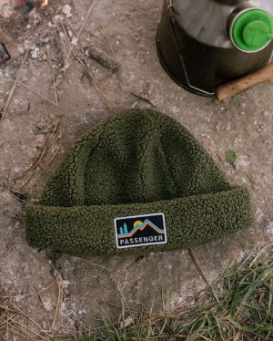 Men's Passenger Peak Recycled Sherpa Beanie Khaki | US-EHUWDG047