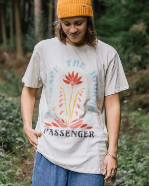 Women's Passenger Bud Recycled Cotton Oversized T-Shirt Milky Marl | US-DTOSFK410