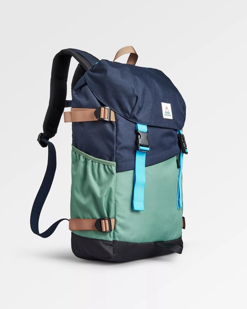 Men's Passenger Boondocker Recycled 26L Backpack Deep Navy/Laurel Green | US-ABJCMX013