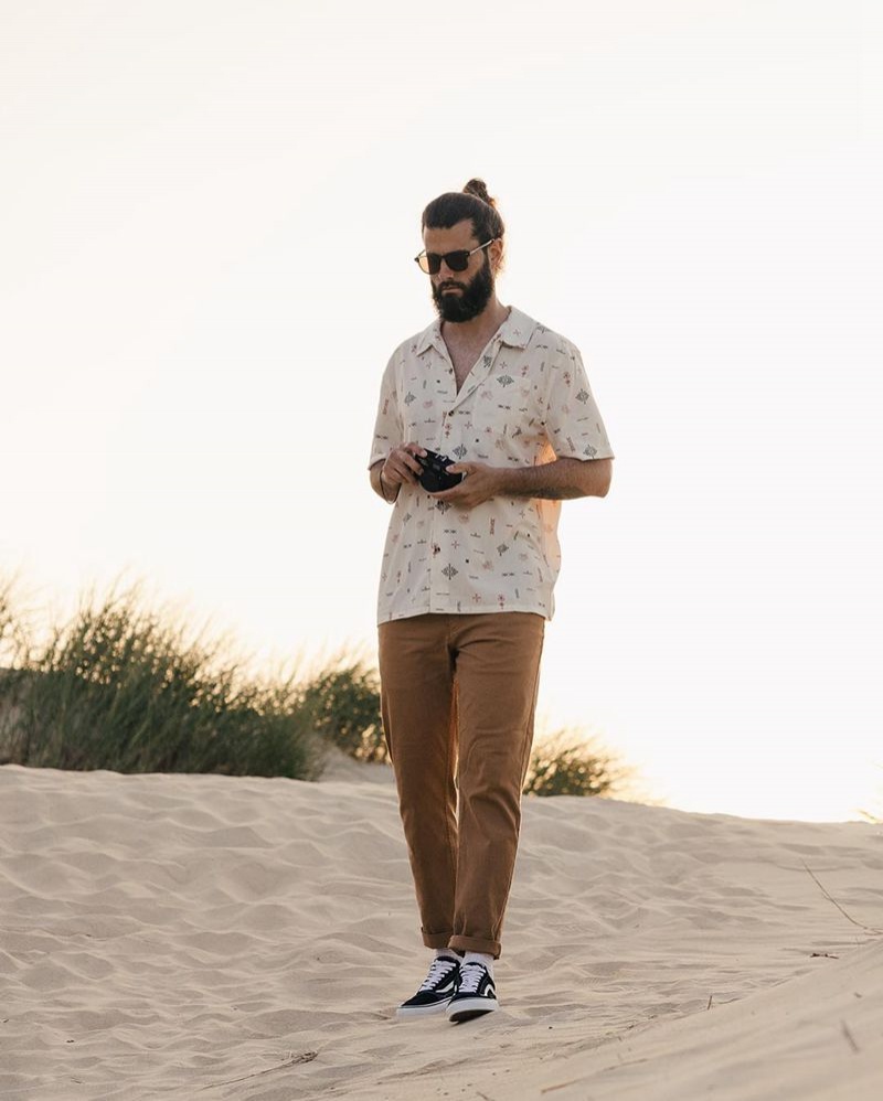 Men's Passenger Cove Organic Cotton Shirts Beige Made To Roam | US-BPYAMV917