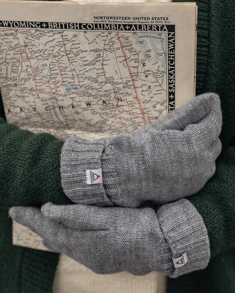 Men's Passenger Gale Recycled Acrylic Knitted Gloves Flecked Grey Marl | US-IWRAVG786