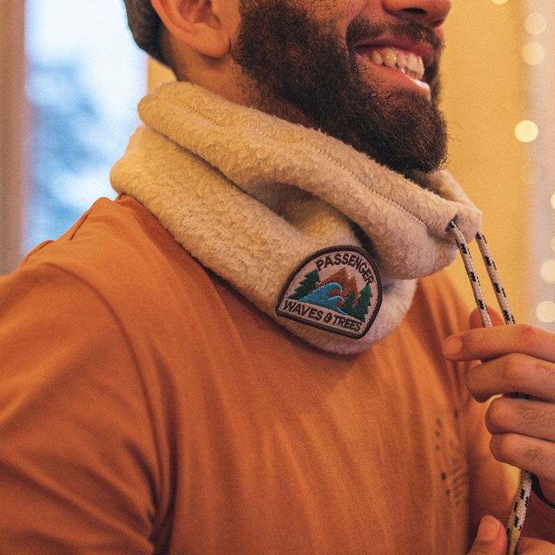 Men's Passenger Mulled Sherpa Fleece Snood Scarf Oatmeal | US-FKJOXG795