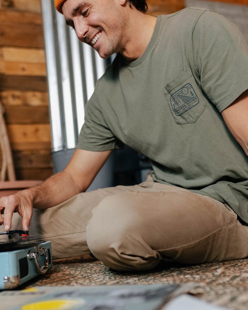 Men's Passenger Nowhere Bound Pocket T-Shirt Dusty Olive | US-BKLMVZ471