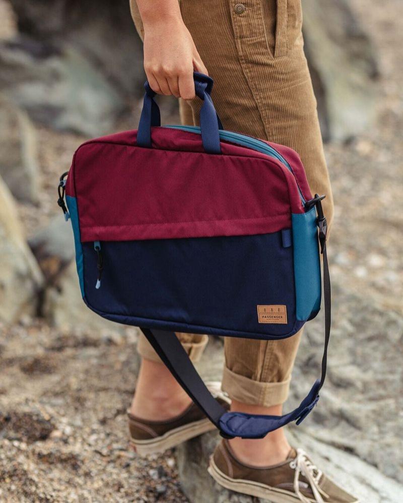 Men's Passenger Recycled Messenger Bag Navy/Burgundy | US-CUTJGF547