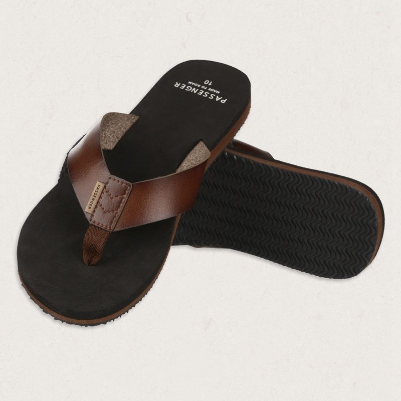 Men's Passenger Santos Flip Flops Dark Brown | US-WNDPGO541