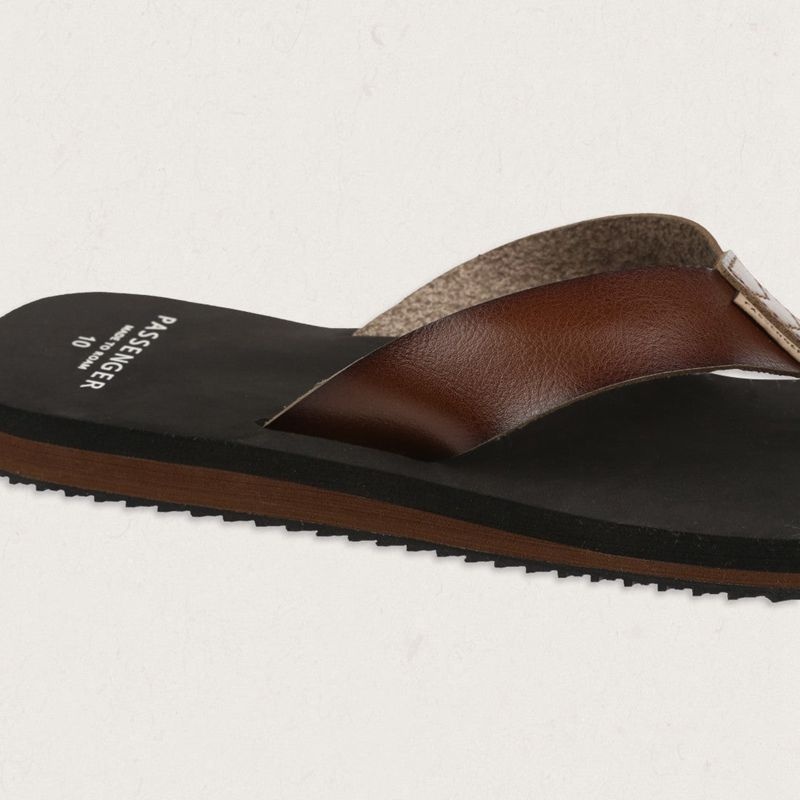 Men's Passenger Santos Flip Flops Dark Brown | US-WNDPGO541