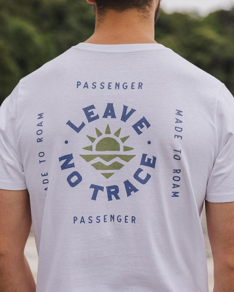 Men\'s Passenger Skiff Recycled Cotton T-Shirt White | US-AOIVFK075