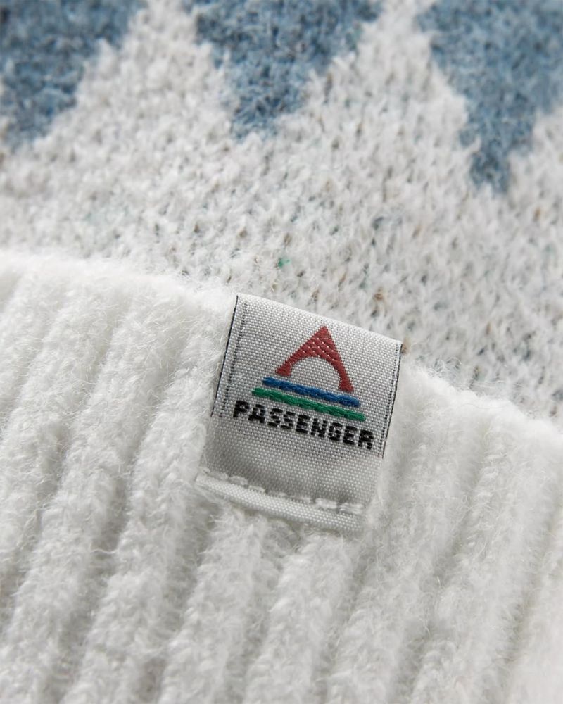 Men's Passenger Snowdrop Recycled Bobble Hat Vintage White | US-XFKQOM870