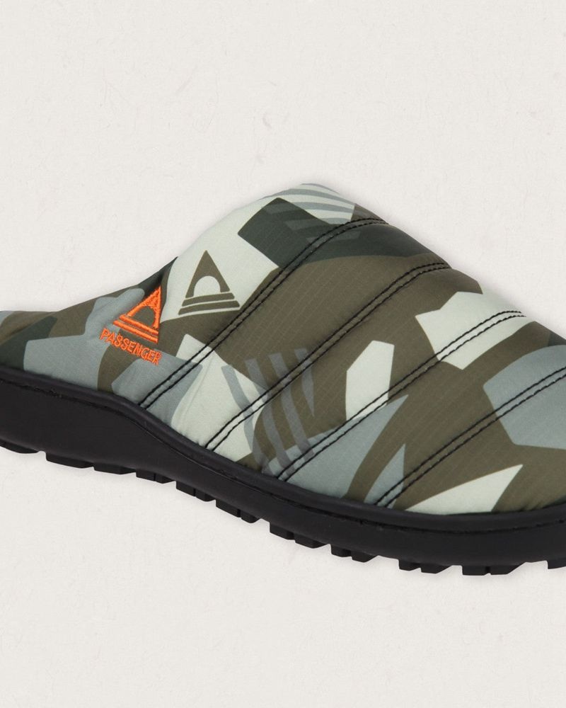 Men's Passenger Sole Recycled Slippers Fir Tree Camo Pattern | US-GJKTEV715