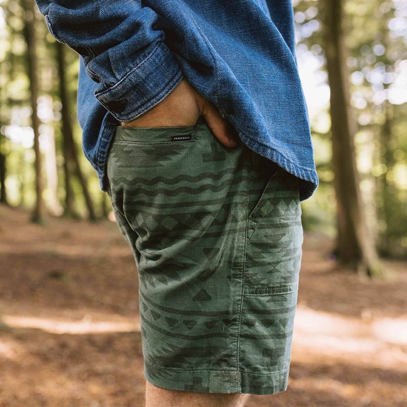 Men's Passenger Topanga Organic Shorts Dark Ivy Adrift | US-QPILDO309