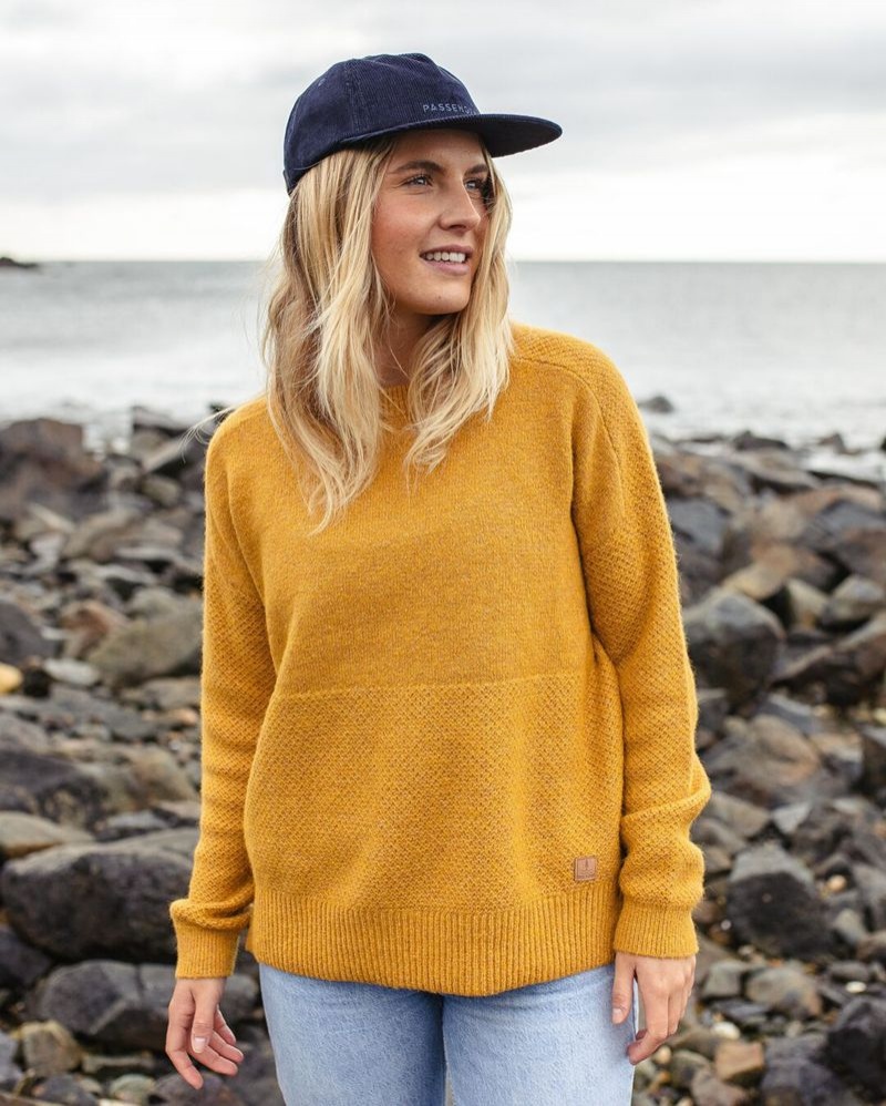 Women's Passenger Cove Recycled Knitted Jumper Amber Gold | US-JDUHMA543