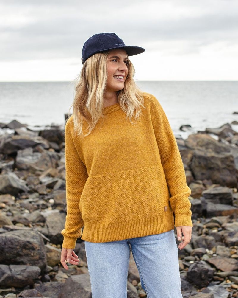 Women's Passenger Cove Recycled Knitted Jumper Amber Gold | US-JDUHMA543