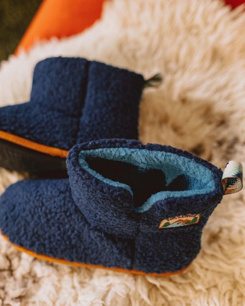 Women's Passenger Hideaway Sherpa Fleece Slippers Navy | US-WURJVK923