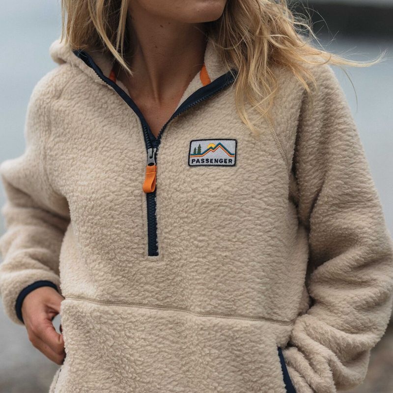 Women's Passenger Maine Hooded Recycled Sherpa Fleece Oatmeal | US-TEJDWX653