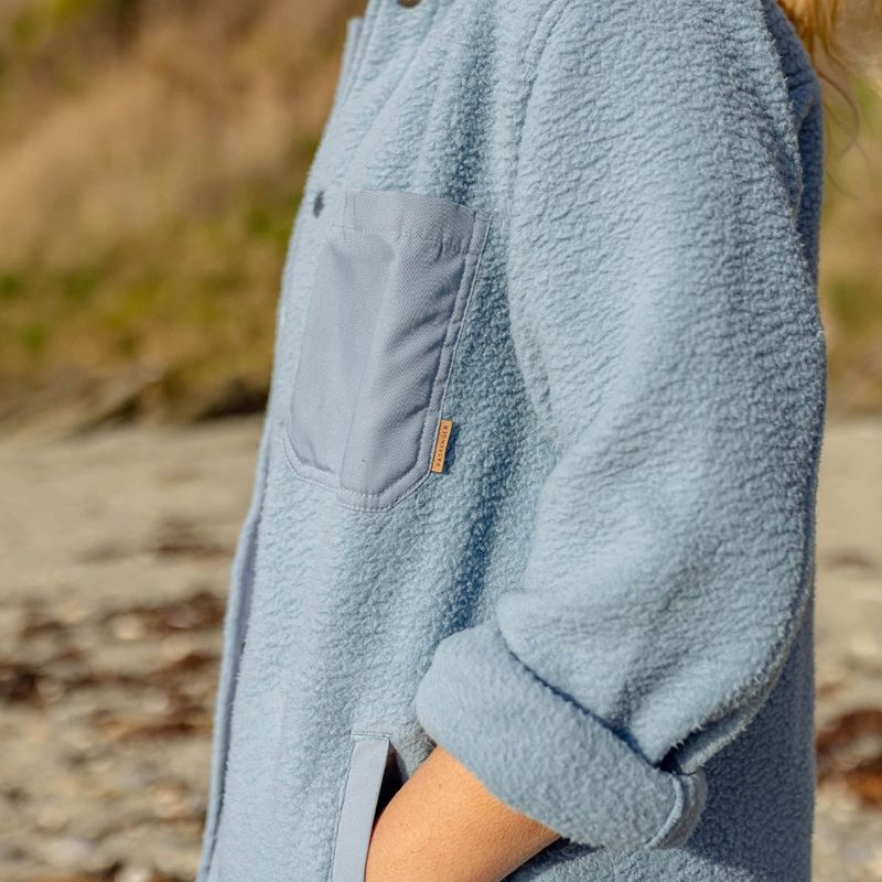 Women's Passenger Rappel Recycled Sherpa Fleece Oversized Shirts Faded Denim | US-UNCMZW923