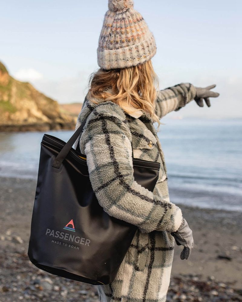 Women's Passenger Recycled Bucket Bag Black | US-LQEBPU826