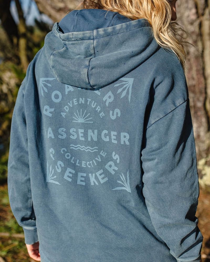 Women's Passenger Roamers And Seekers Recycled Cotton Oversized Hoodie Dark Denim | US-ZNSMOF960