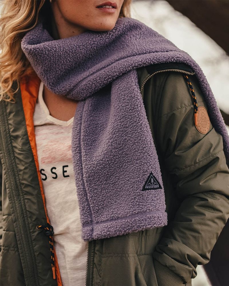 Women's Passenger Snug Recycled Sherpa Fleece Scarf Dusty Lilac | US-FJTNSA152